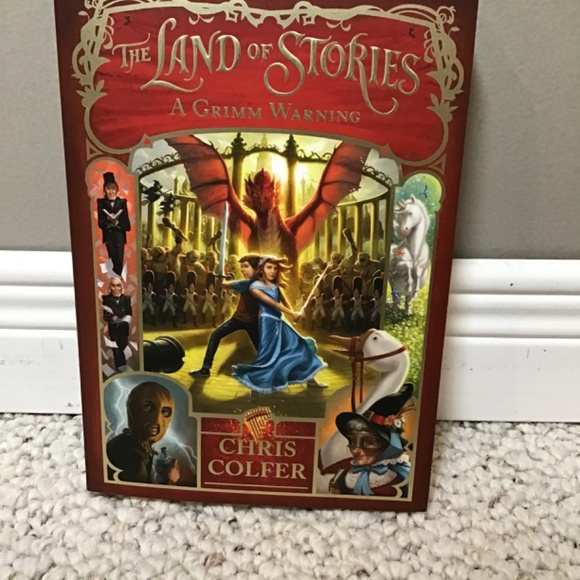 Land of Stories box set - Picture 7 of 8
